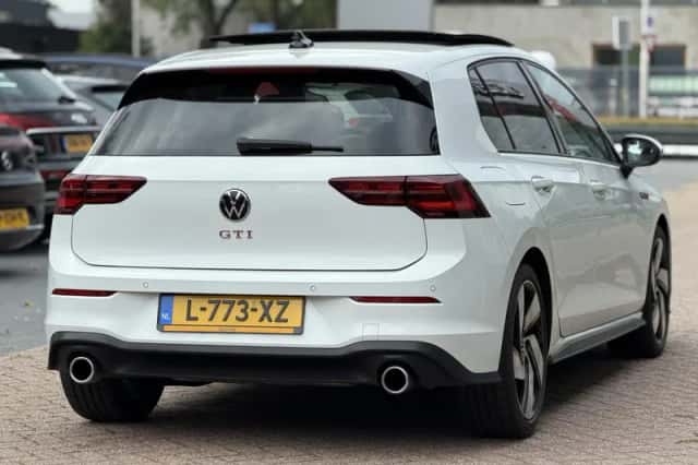 Volkswagen Golf (2020) thumbnail 3