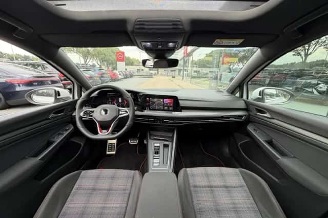 Volkswagen Golf (2020) thumbnail 4