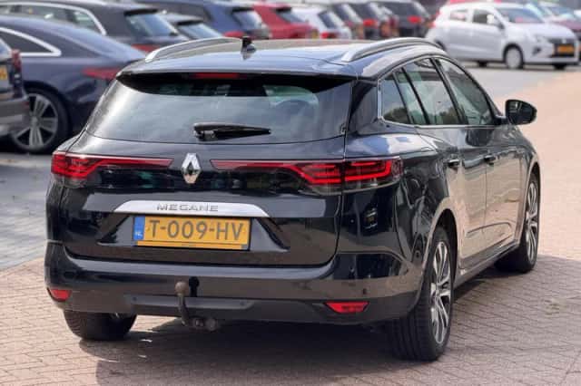Renault Mégane (2023) thumbnail 3