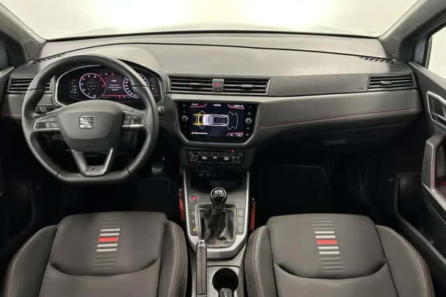 SEAT Arona (2019) thumbnail 3