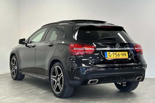 Mercedes-Benz GLA (2019) thumbnail 6