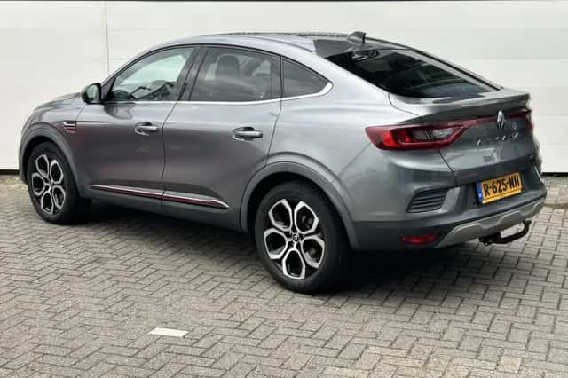 Renault Arkana (2022) thumbnail 6