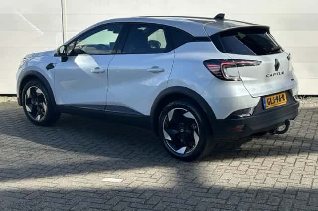 Renault Captur (2024) thumbnail 6