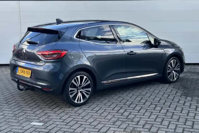 Renault Clio (2021) thumbnail 2