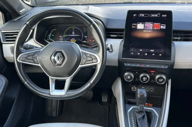 Renault Clio (2021) thumbnail 3