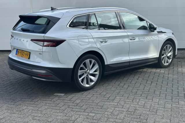 Škoda Enyaq (2021) thumbnail 2