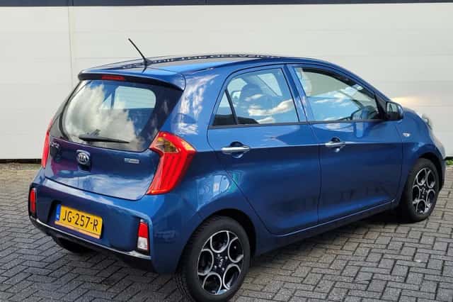 Kia Picanto (2016) thumbnail 2