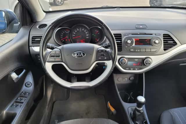 Kia Picanto (2016) thumbnail 3