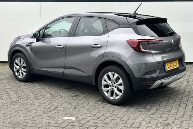 Renault Captur (2021) thumbnail 6