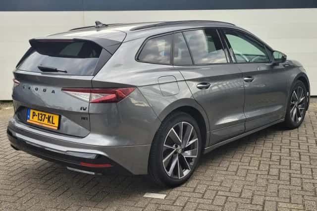 Škoda Enyaq (2022) thumbnail 2