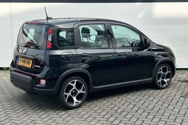 Fiat Panda (2022) thumbnail 2