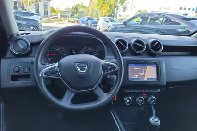 Dacia Duster (2018) thumbnail 3