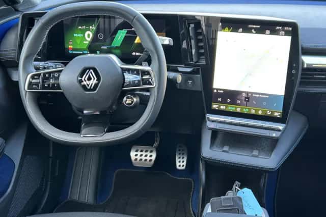 Renault Scénic (2024) thumbnail 3