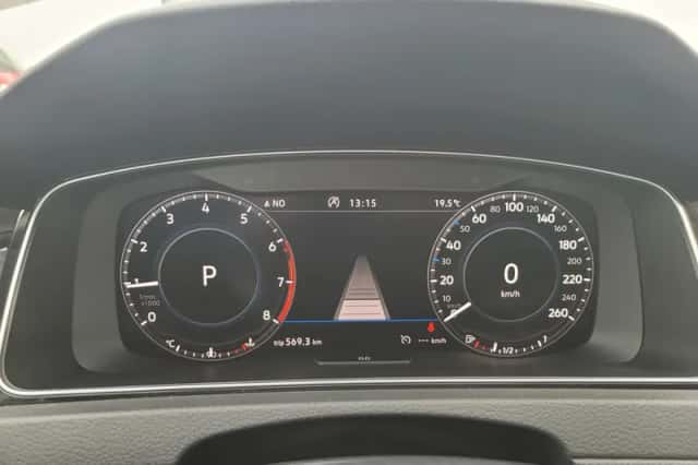 Volkswagen Golf (2020) thumbnail 4