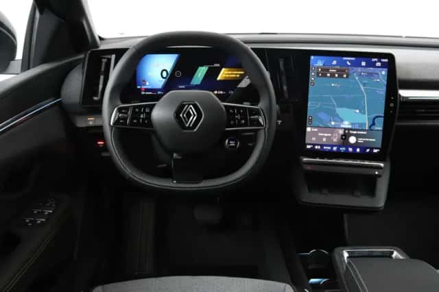 Renault Mégane E-Tech (2025) thumbnail 3