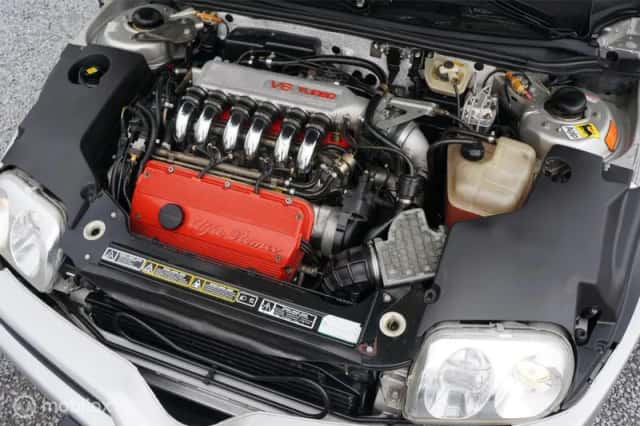 Alfa Romeo GTV (1997) thumbnail 3
