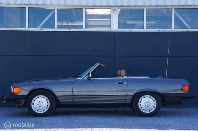 Mercedes-Benz SL-Klasse (1986) thumbnail 6