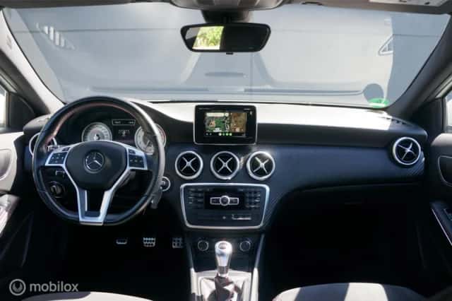 Mercedes-Benz A-Klasse (2015) thumbnail 3