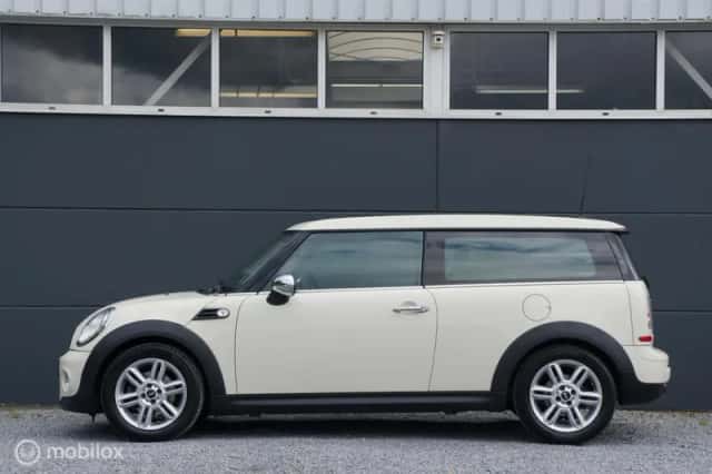 MINI Clubman (2013) thumbnail 6