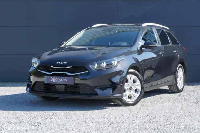 Kia Ceed (2022) thumbnail 5