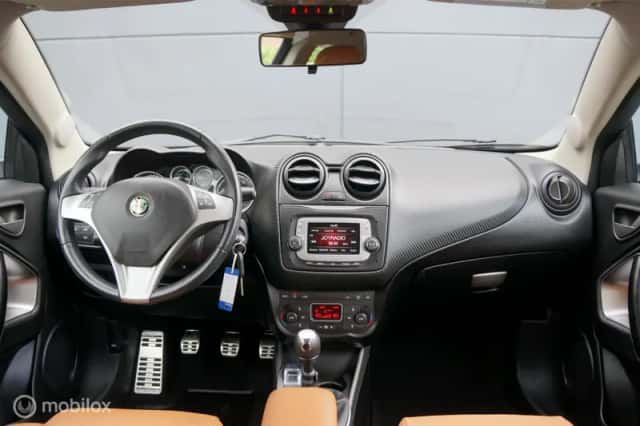 Alfa Romeo MiTo (2015) thumbnail 3