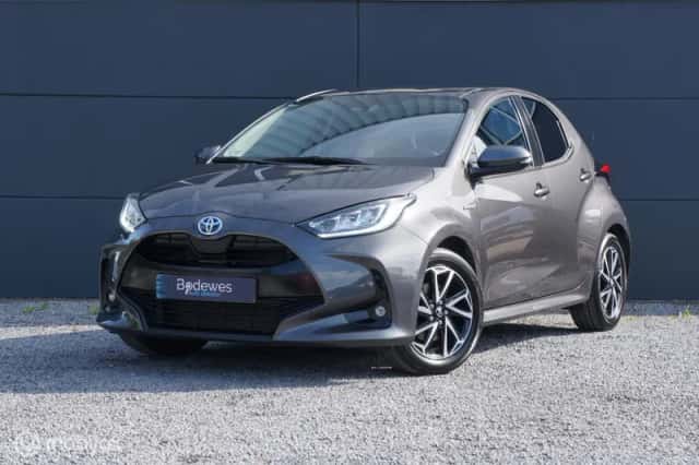 Toyota Yaris (2021) thumbnail 5