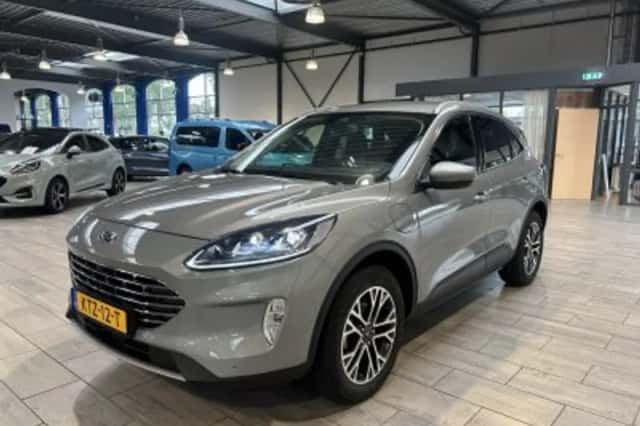 Ford Kuga (2021) thumbnail 3