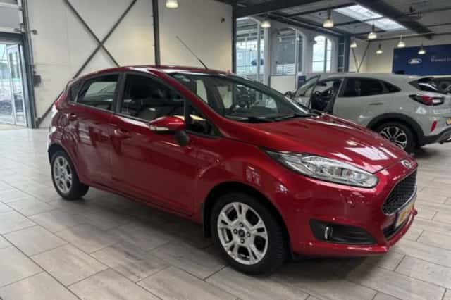 Ford Fiesta (2017) thumbnail 5