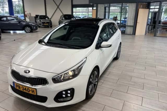 Kia Cee'd (2017) thumbnail 1