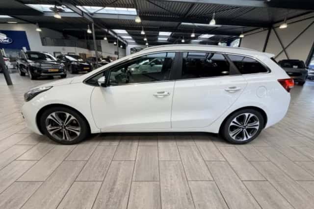 Kia Cee'd (2017) thumbnail 2