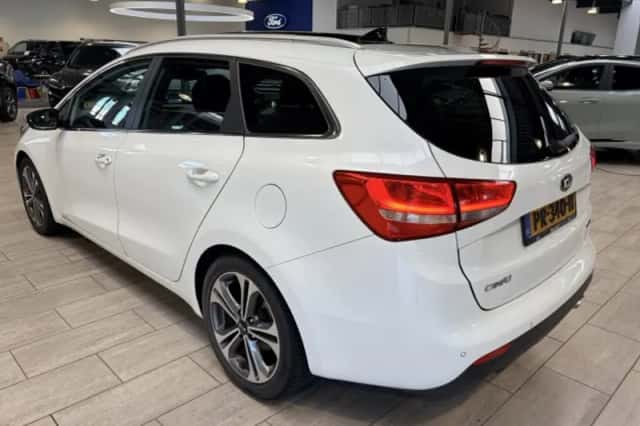 Kia Cee'd (2017) thumbnail 3