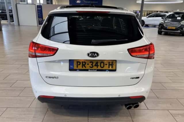 Kia Cee'd (2017) thumbnail 4