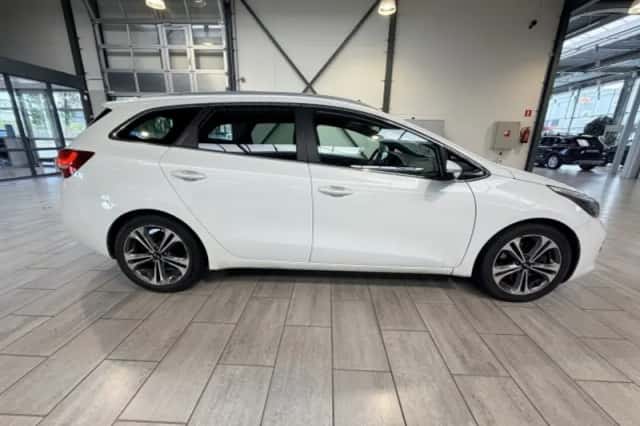 Kia Cee'd (2017) thumbnail 6
