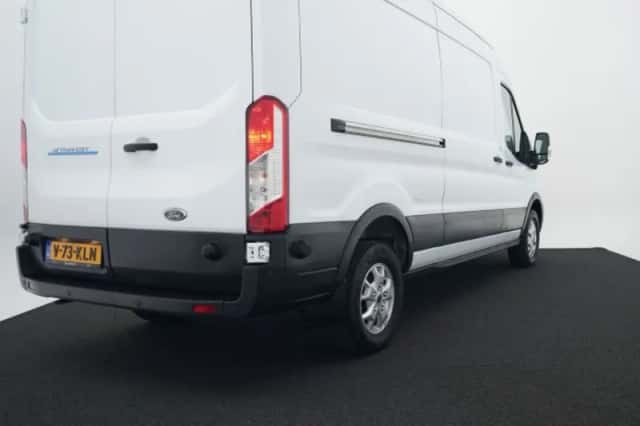 Ford E-Transit (2024) thumbnail 4