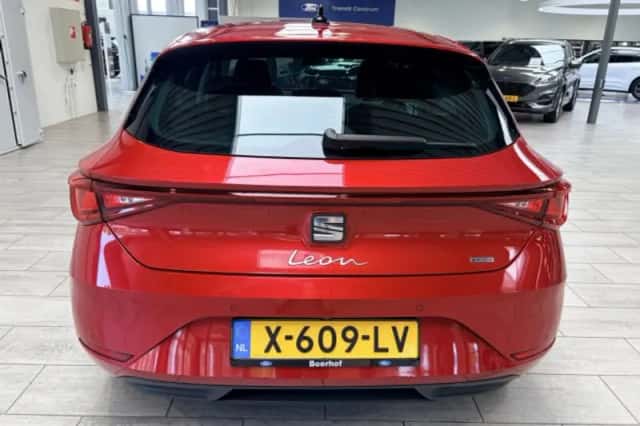 SEAT Leon (2021) thumbnail 4
