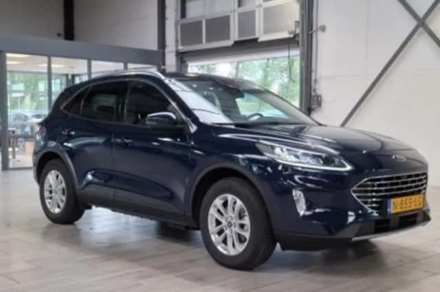 Ford Kuga (2019) thumbnail 2