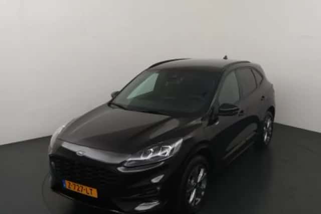 Ford Kuga (2023) thumbnail 3