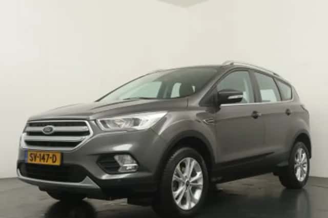Ford Kuga (2018) thumbnail 2