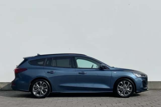 Ford Focus (2024) thumbnail 5