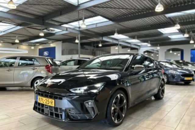 CUPRA Leon Sportstourer (2025) thumbnail 3