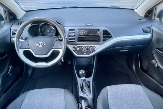 Kia Picanto (2011) thumbnail 3
