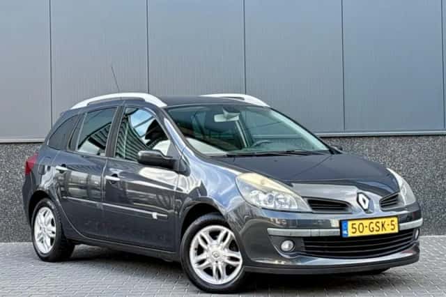 Renault Clio (2008) thumbnail 2