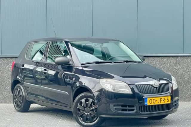 Škoda Fabia (2009) thumbnail 2