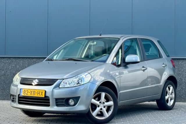 Suzuki SX4 (2007) thumbnail 1