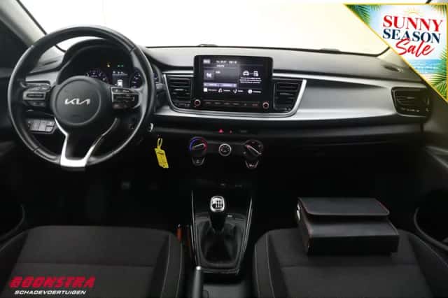 Kia Rio (2022) thumbnail 6
