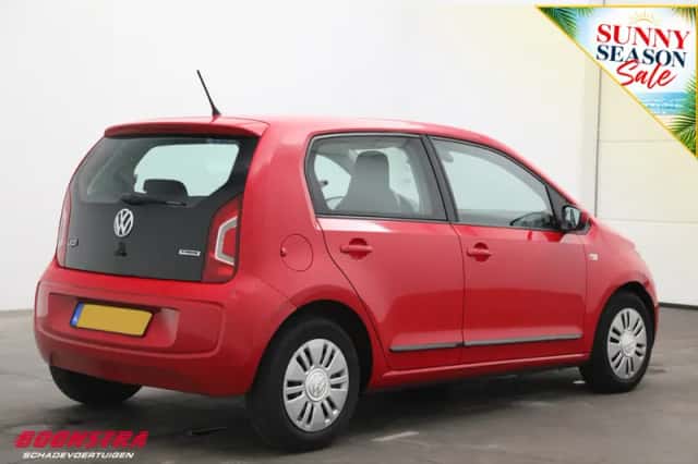 Volkswagen Up! (2015) thumbnail 3