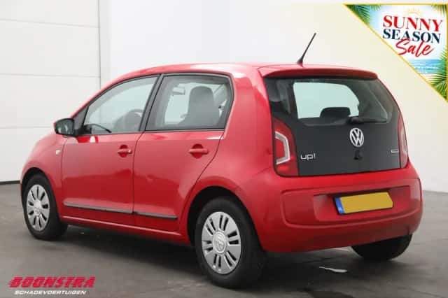 Volkswagen Up! (2015) thumbnail 4