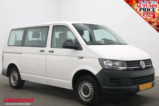 Volkswagen Transporter (2017) thumbnail 2