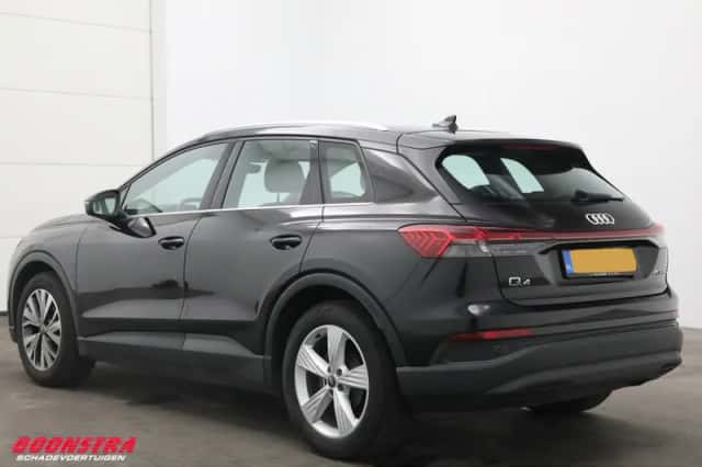 Audi Q4 e-tron (2022) thumbnail 4