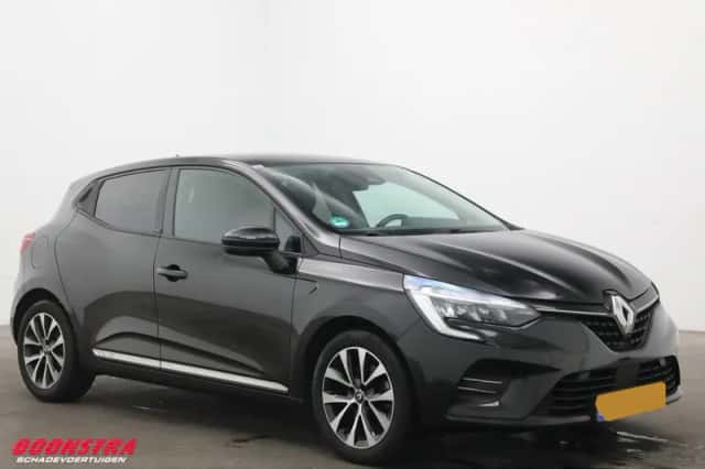 Renault Clio (2021) thumbnail 2